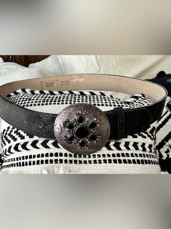 Yochi NY Accessories - VTG Yochi NY Couture Black Leather Belt Sunburst Brass Buckle, Sz 30 31 32 33 34
